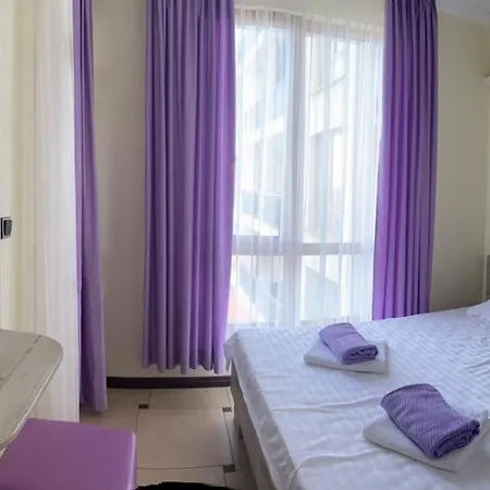 Апартамент Tryavna Violet